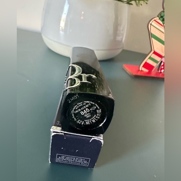 Dior Addict Shine Lipstick 845 Vinyl Red 0.11 oz - NWOB - Picture 3 of 4